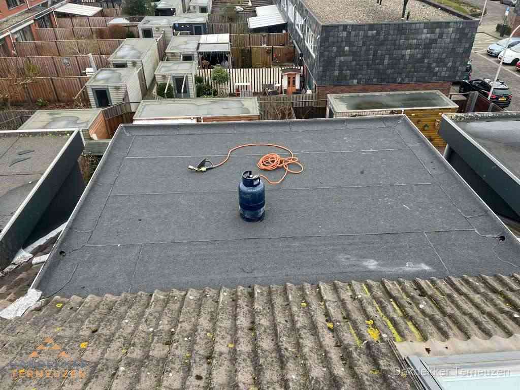 Dakreparatie plat dak met bitumen in Terneuzen